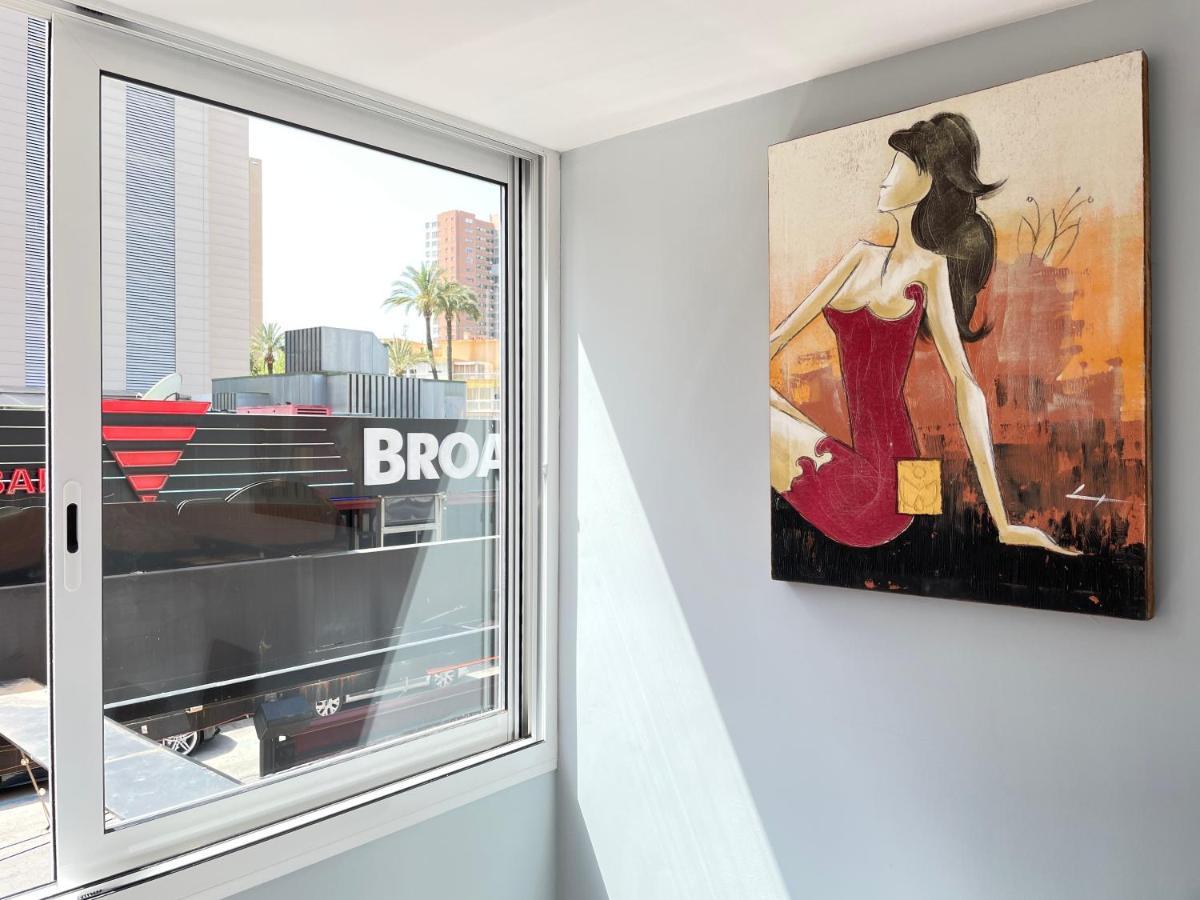 New Square Ocean Apartment Benidorm Bagian luar foto
