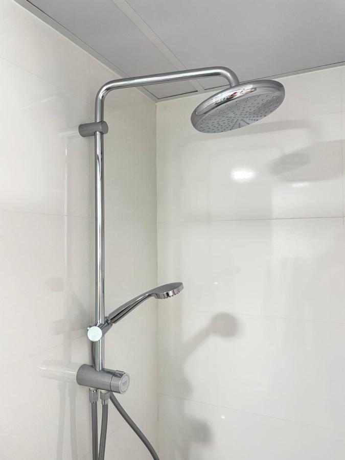 New Square Ocean Apartment Benidorm Bagian luar foto